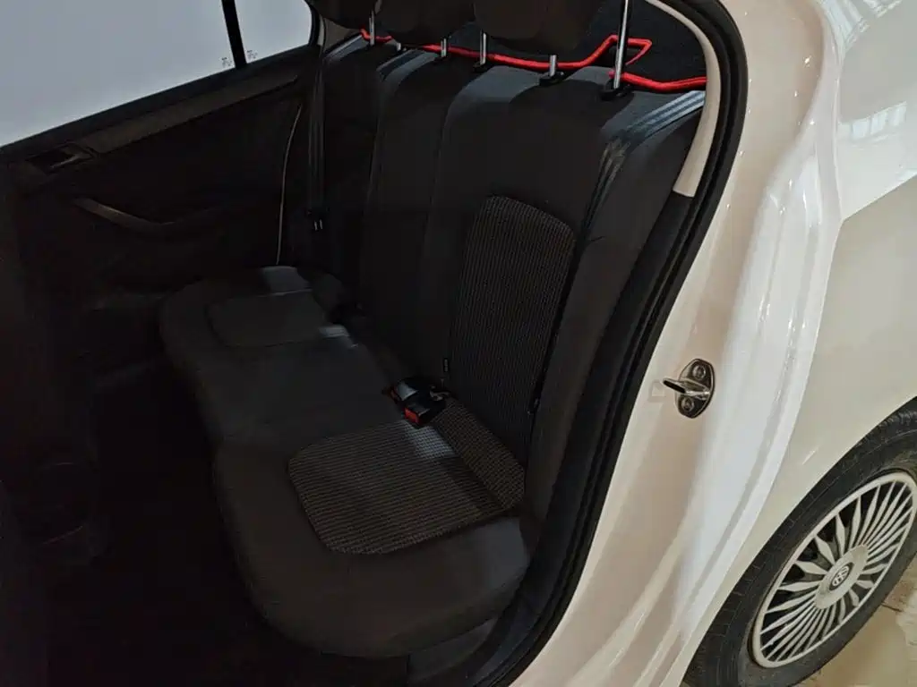 Volkswagen Santana — миниатюра 17