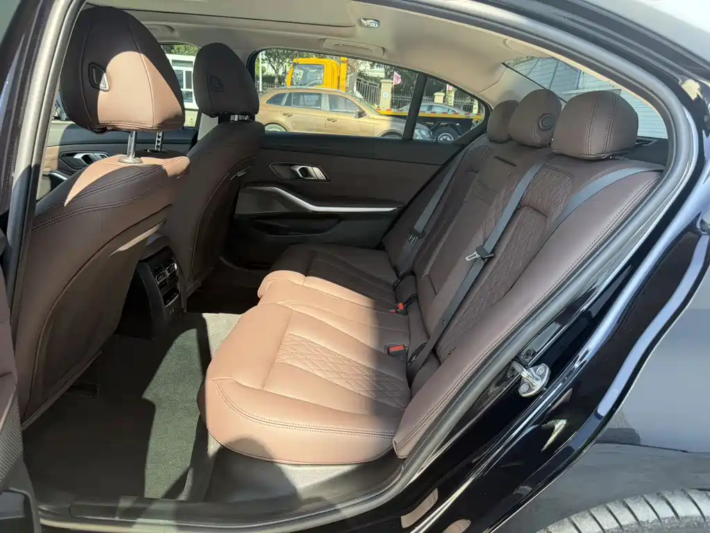 BMW 3 Series — миниатюра 16