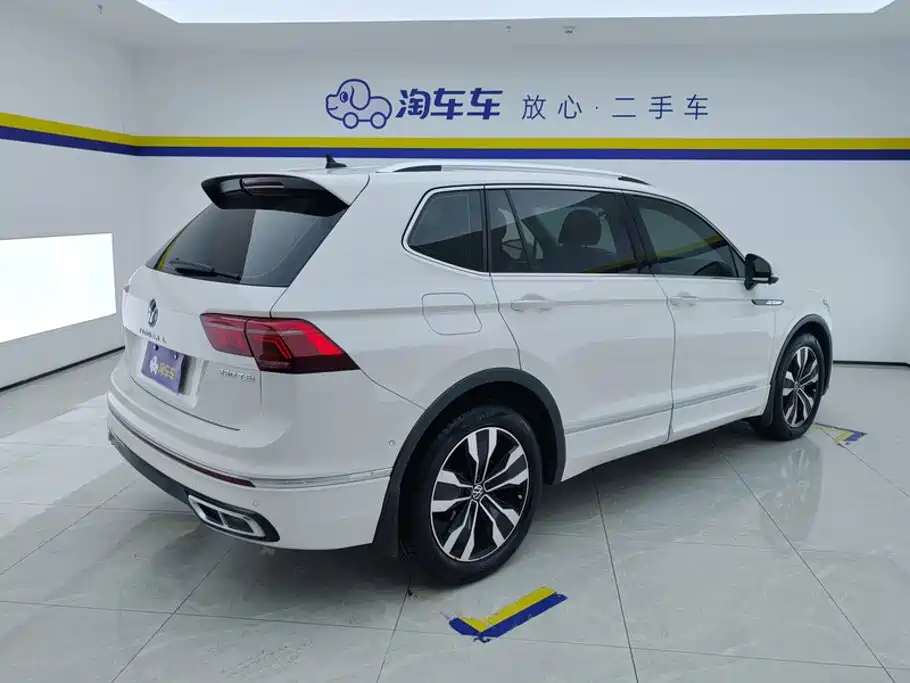 Volkswagen Tiguan L — миниатюра 3