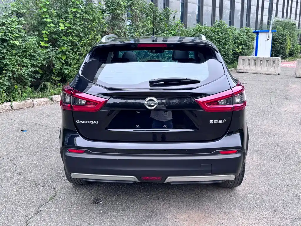 Nissan Qashqai — миниатюра 5