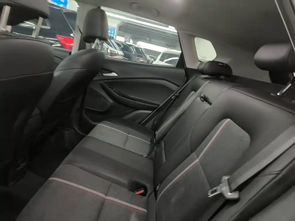 Chevrolet Trax — миниатюра 17