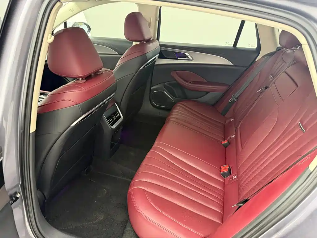 Hongqi Hongqi H5 — миниатюра 6