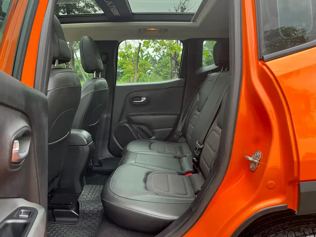 Jeep Renegade — миниатюра 10