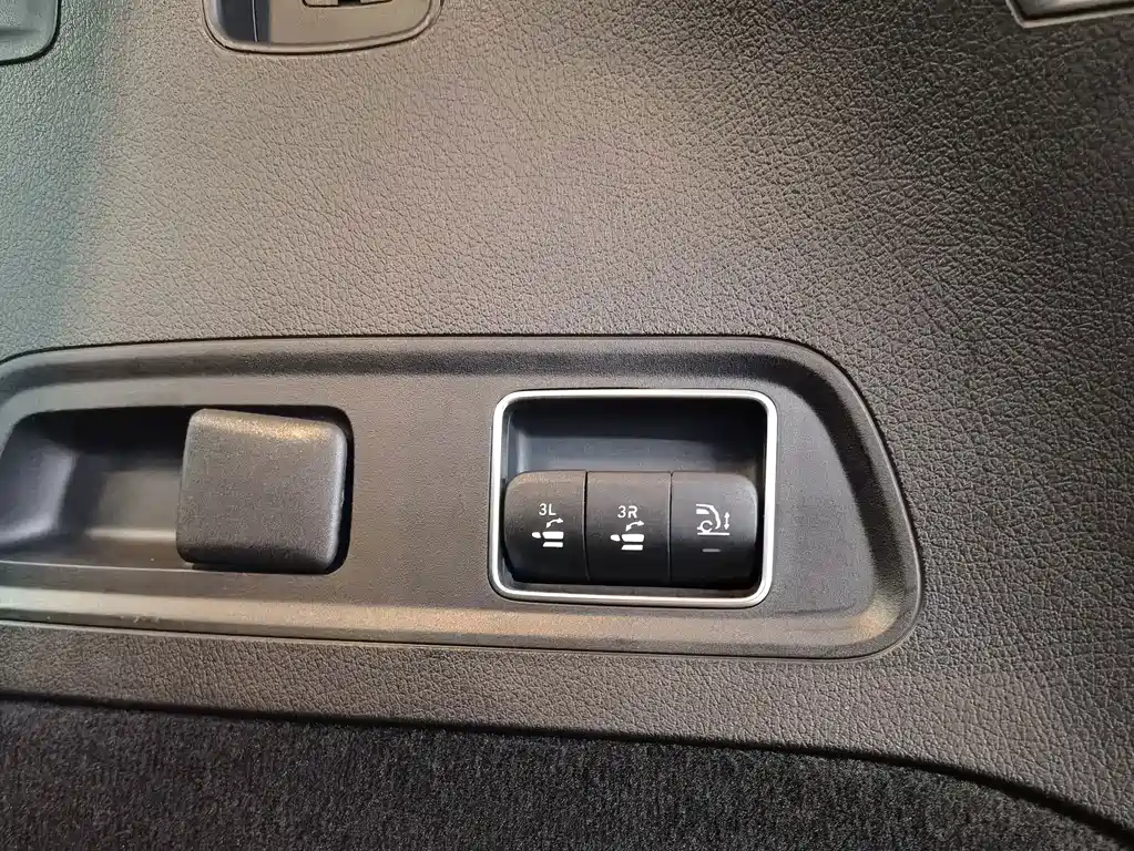 Mercedes-Benz GLS — миниатюра 19