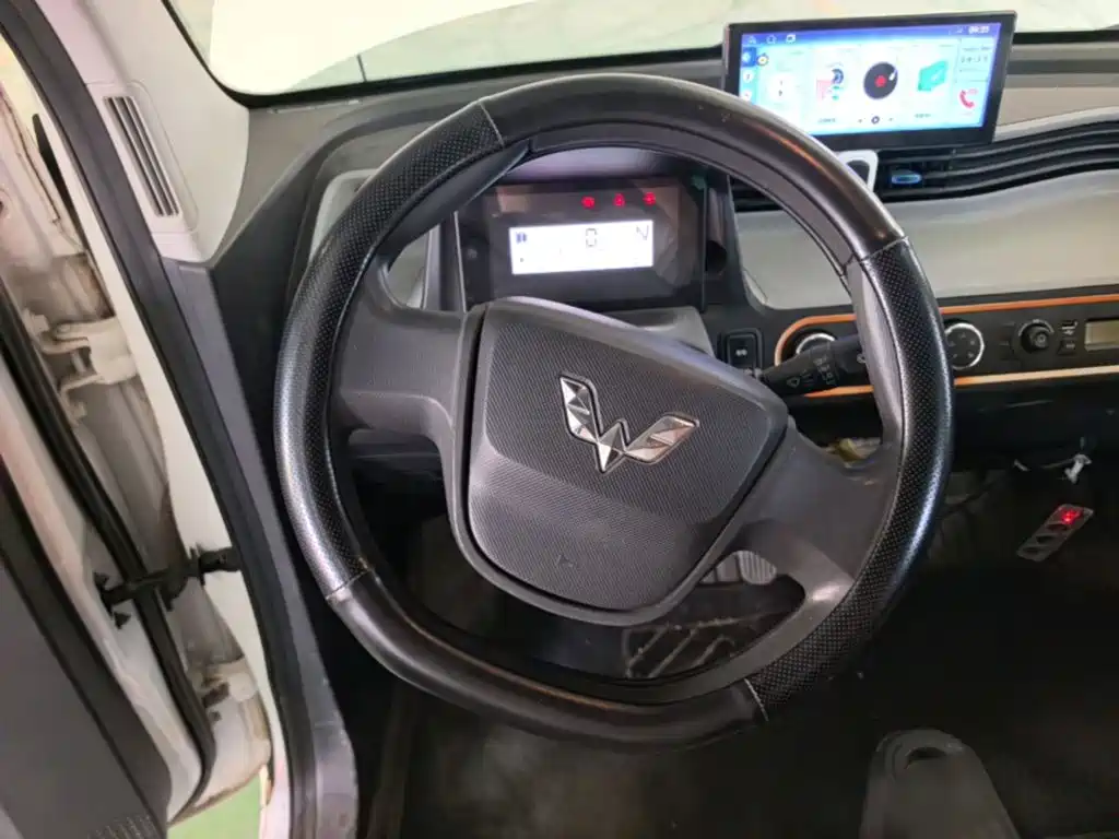 Wuling MINIEV — миниатюра 11