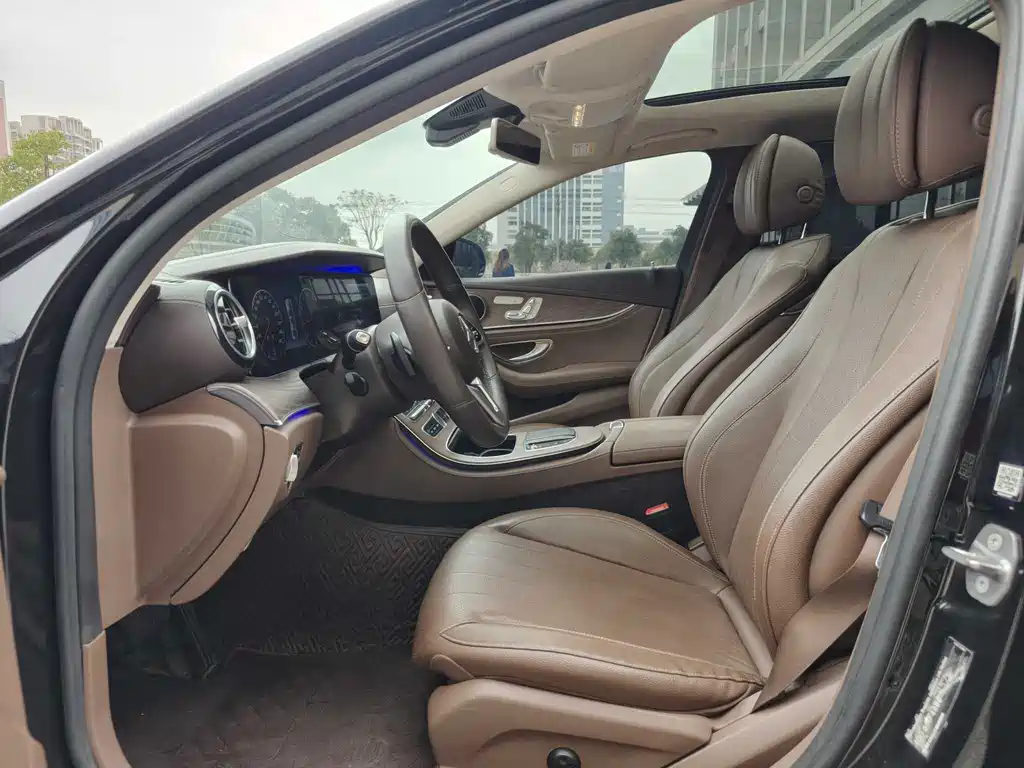 MERCEDES-BENZ E CLASS