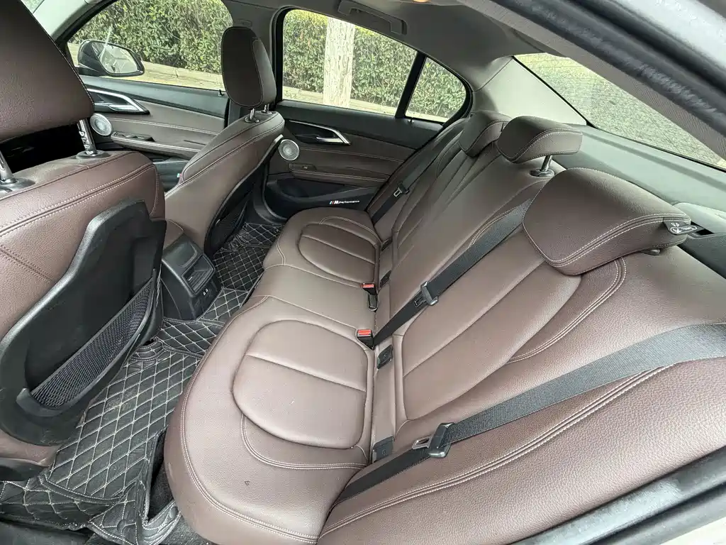 BMW 1 Series — миниатюра 8