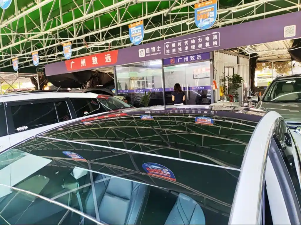 Tesla Model 3 — миниатюра 8