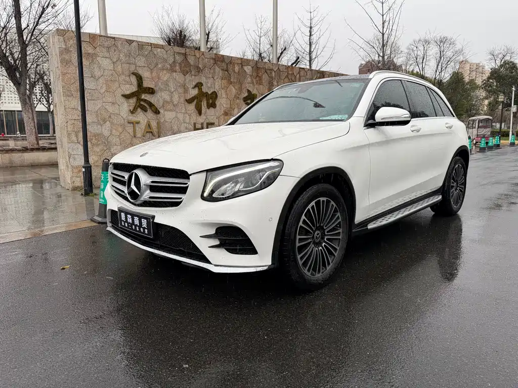 MERCEDES-BENZ GLC