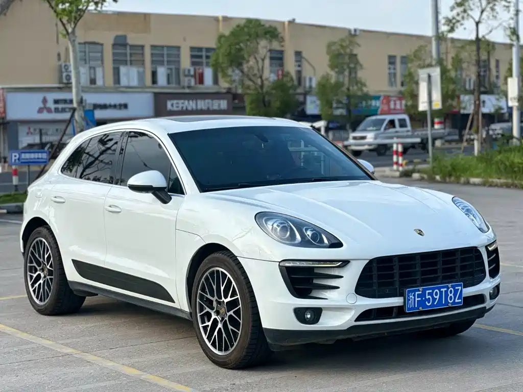 Porsche Macan — миниатюра 9