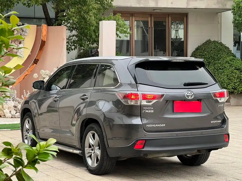 Toyota Highlander — миниатюра 7