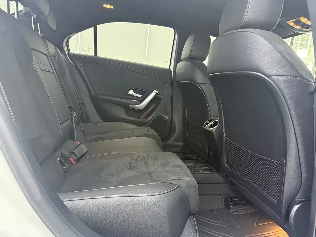 Mercedes-Benz A-Class — миниатюра 9