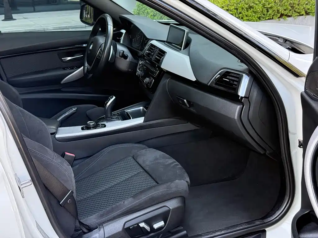 BMW 3 Series — миниатюра 16