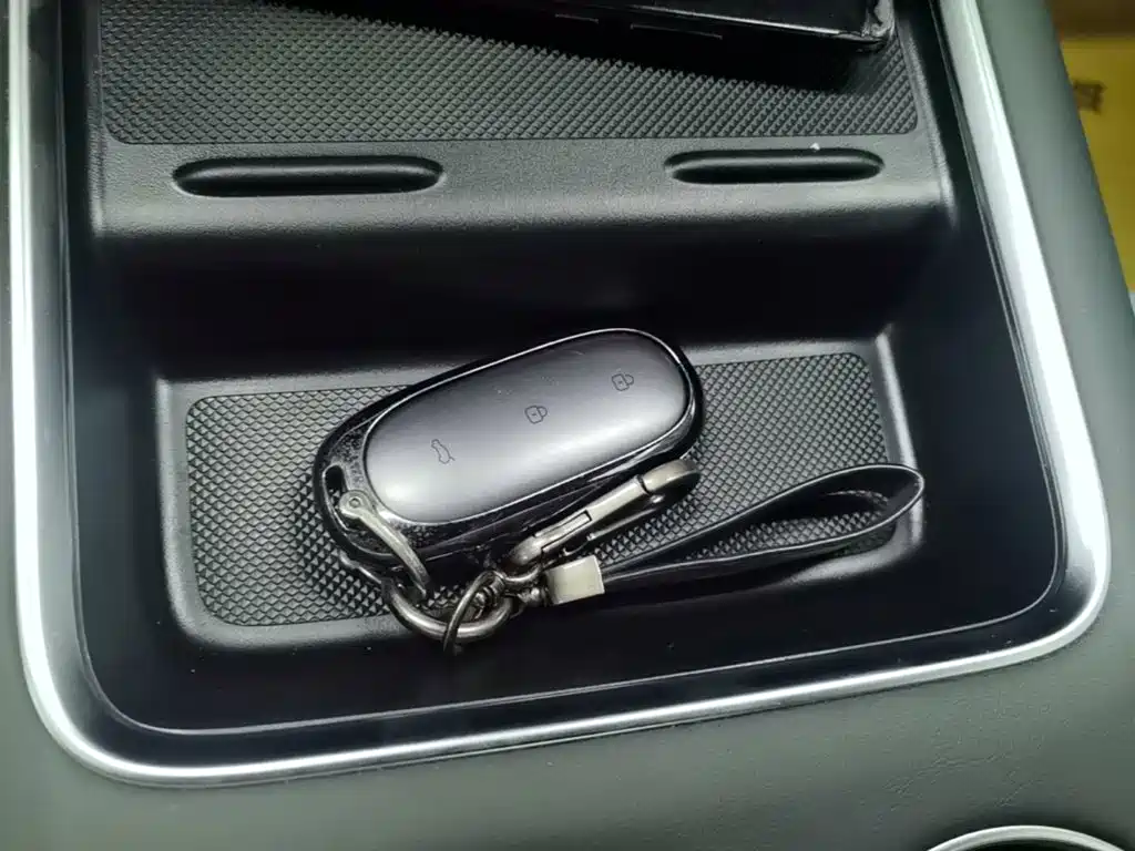 Li Auto Li L8 — миниатюра 9