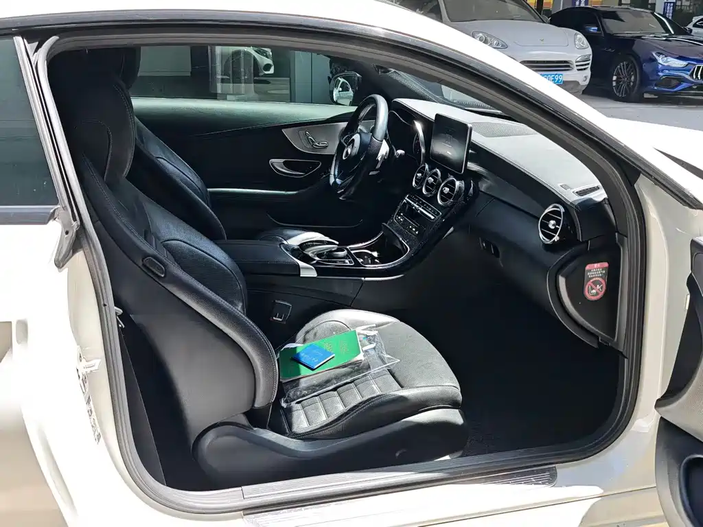 Mercedes-Benz C-Class (Import) — миниатюра 5