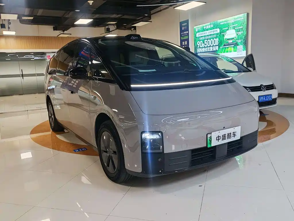 Li Auto Li MEGA — миниатюра 3
