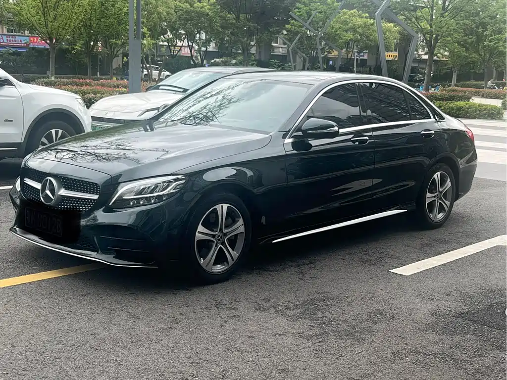 Mercedes-Benz C-Class 2020