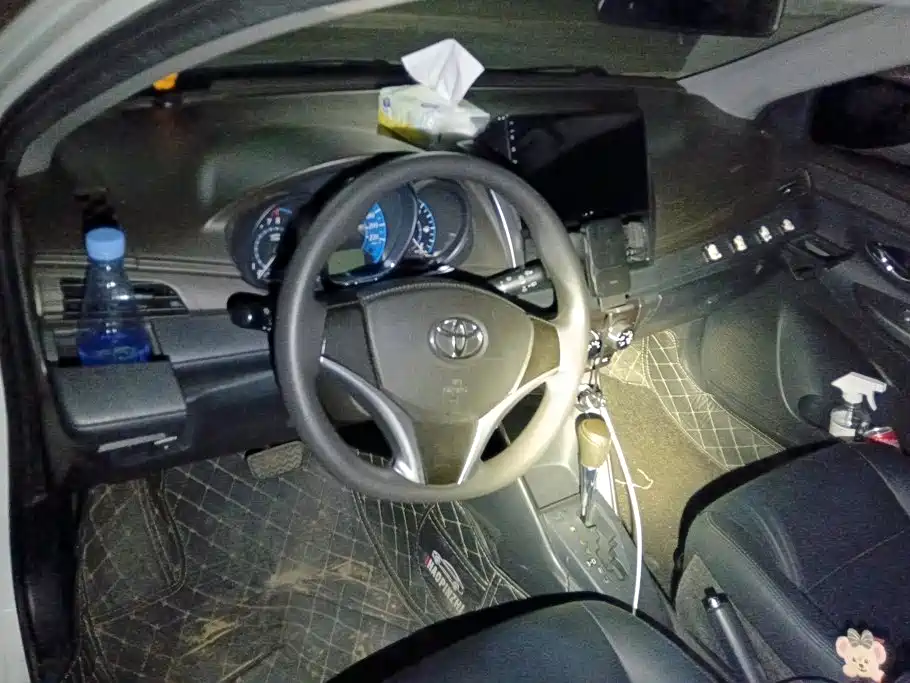 Toyota Yaris L — миниатюра 12