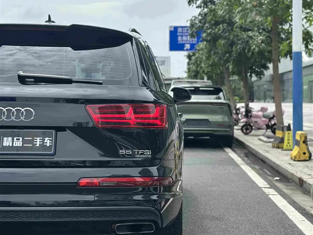 Audi Q7 — миниатюра 11