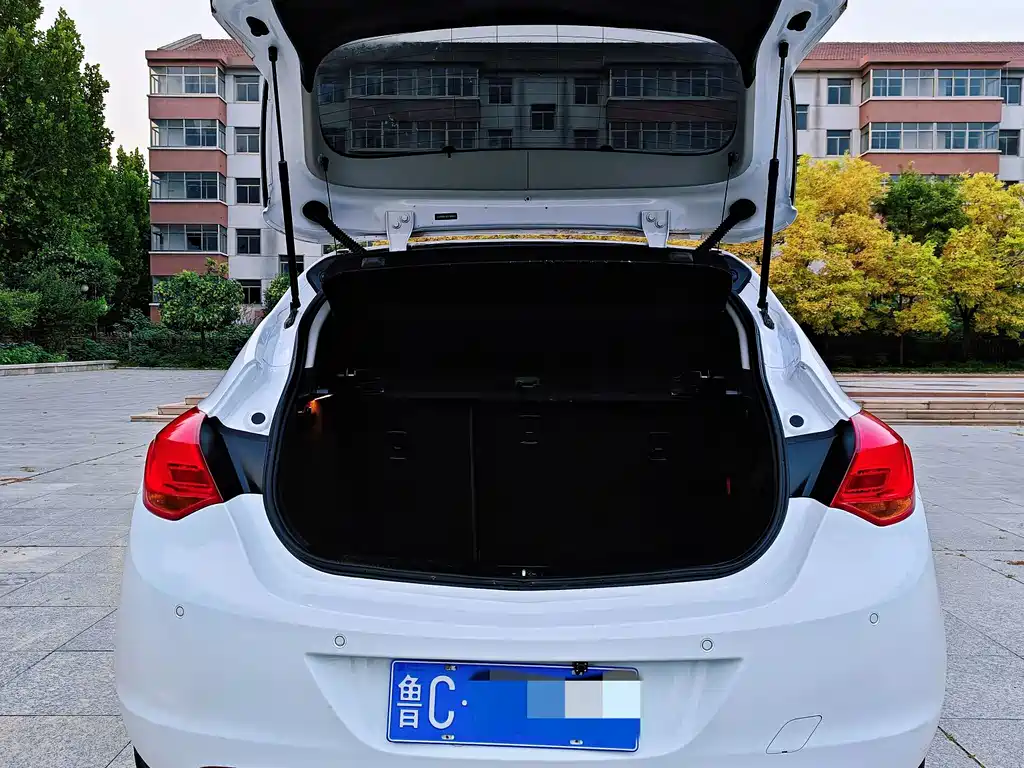 Buick Excelle — миниатюра 20