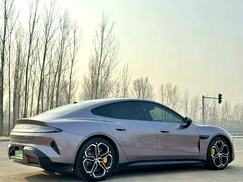 XIAOMI CAR XIAOMI SU7