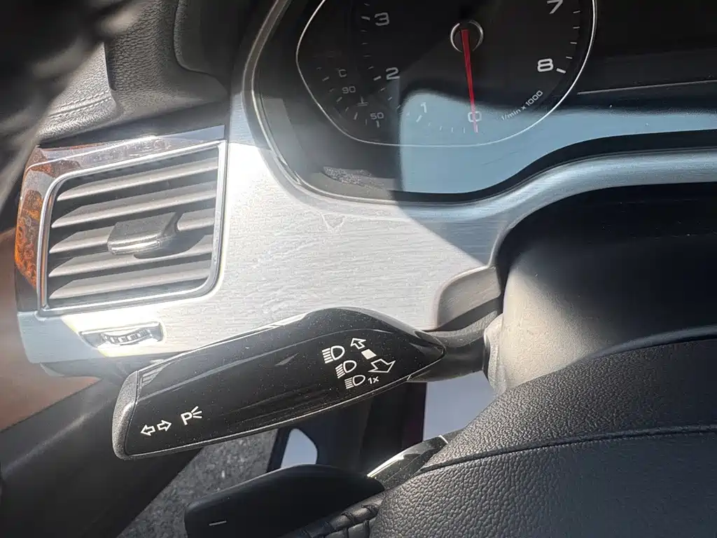 Audi A8 — миниатюра 4