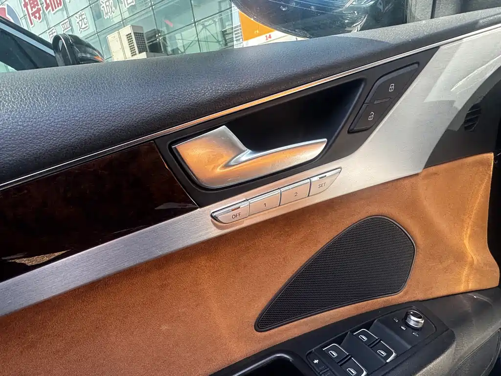 Audi A8 — миниатюра 9