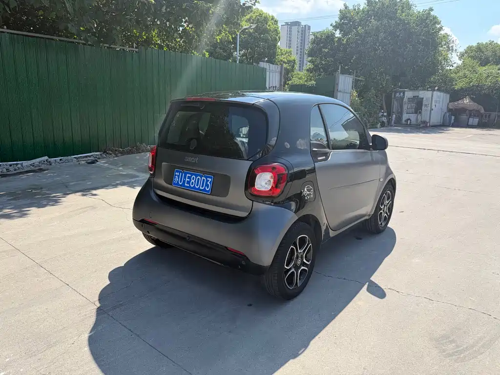 smart Smart Fortwo — миниатюра 4