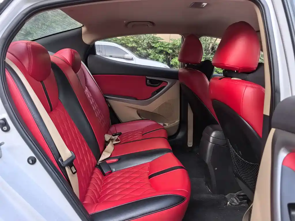 Hyundai Elantra Langdong 1.6L Auto Leading Type, фото 9
