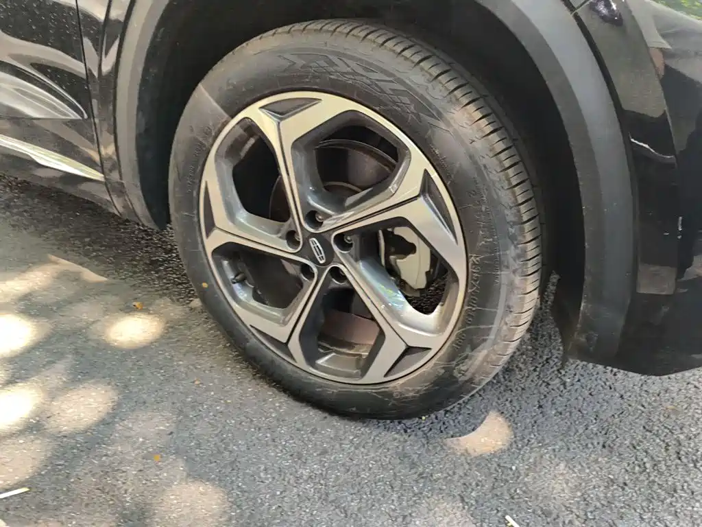 Geely Xingyue L — миниатюра 24