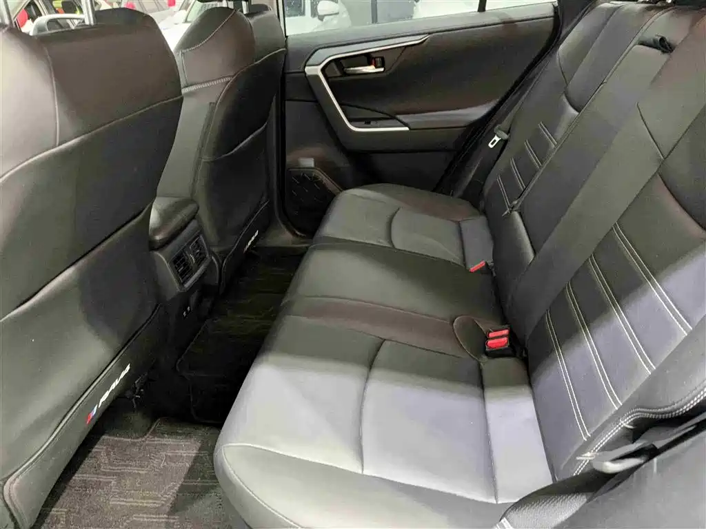 TOYOTA RAV4 RONGFANG