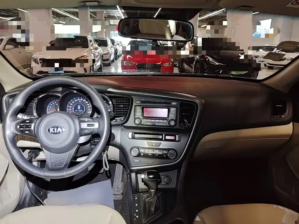 Kia K5 — миниатюра 10