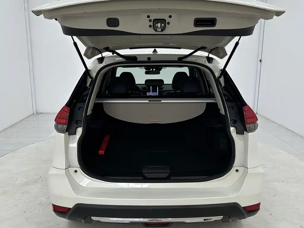 Nissan X-Trail — миниатюра 15
