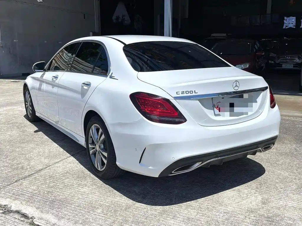 Mercedes-Benz C-Class — миниатюра 4
