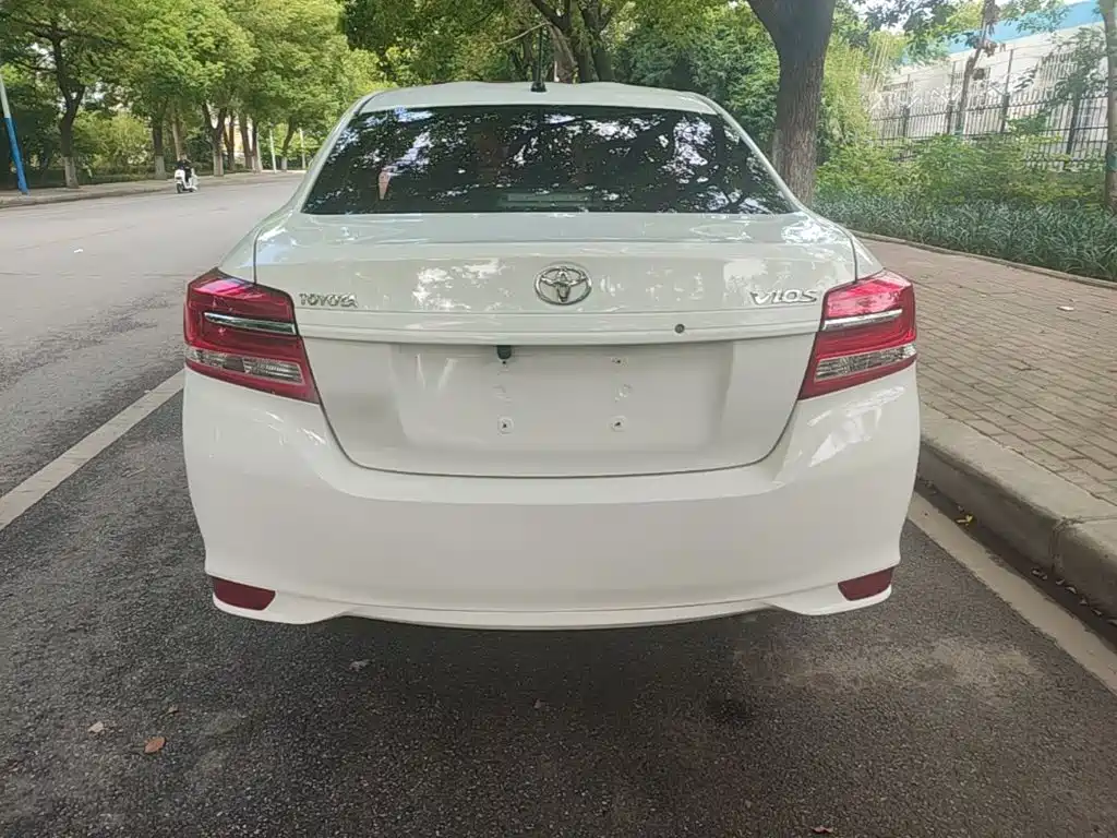 Toyota Vios — миниатюра 6