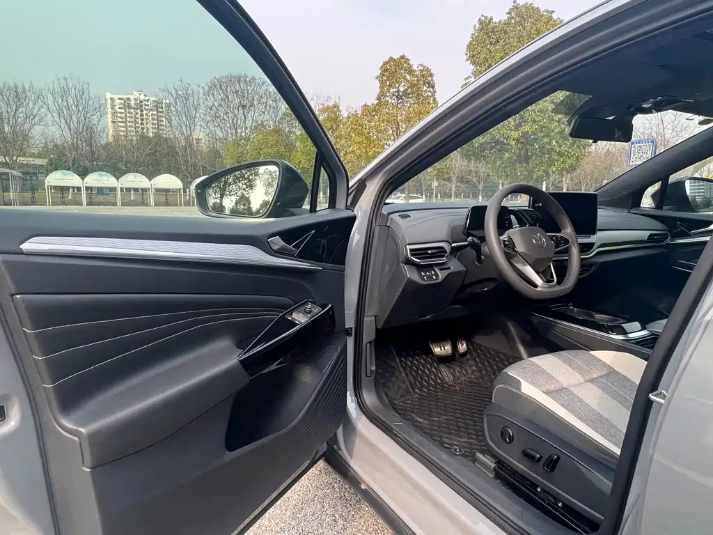 Volkswagen ID.4 Crozz — миниатюра 4