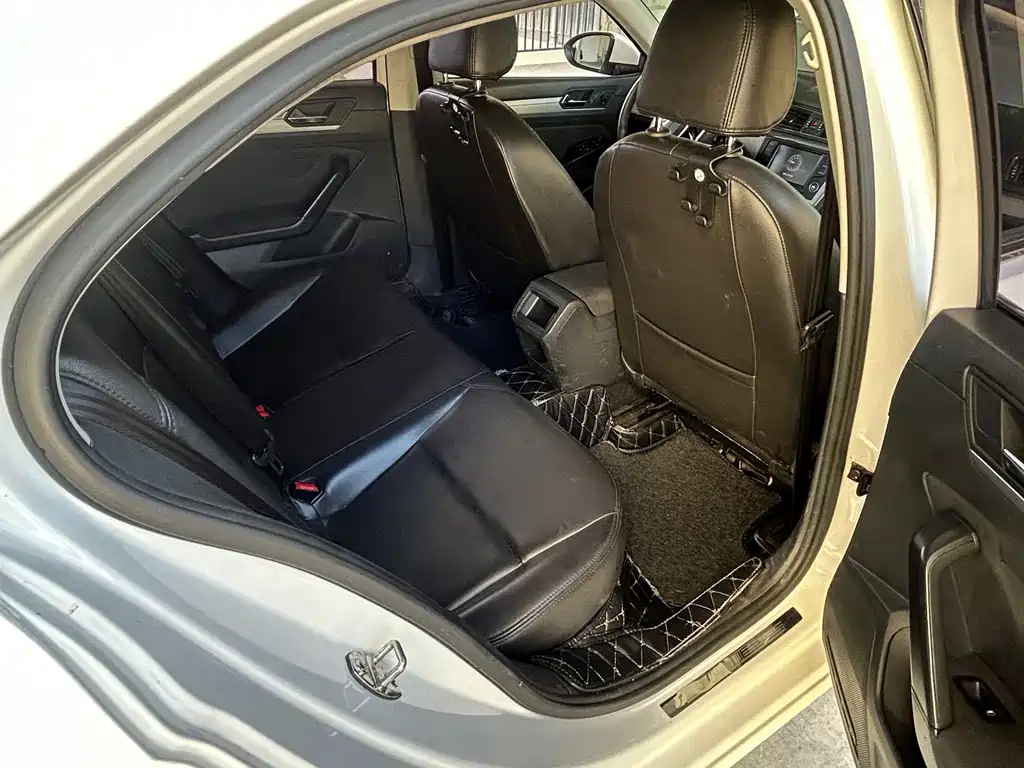 Volkswagen Lamando — миниатюра 6