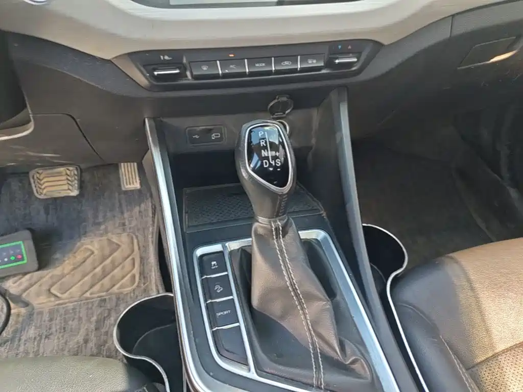 Geely Vision X3 — миниатюра 14