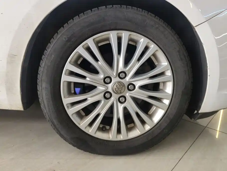 Buick Excelle — миниатюра 6