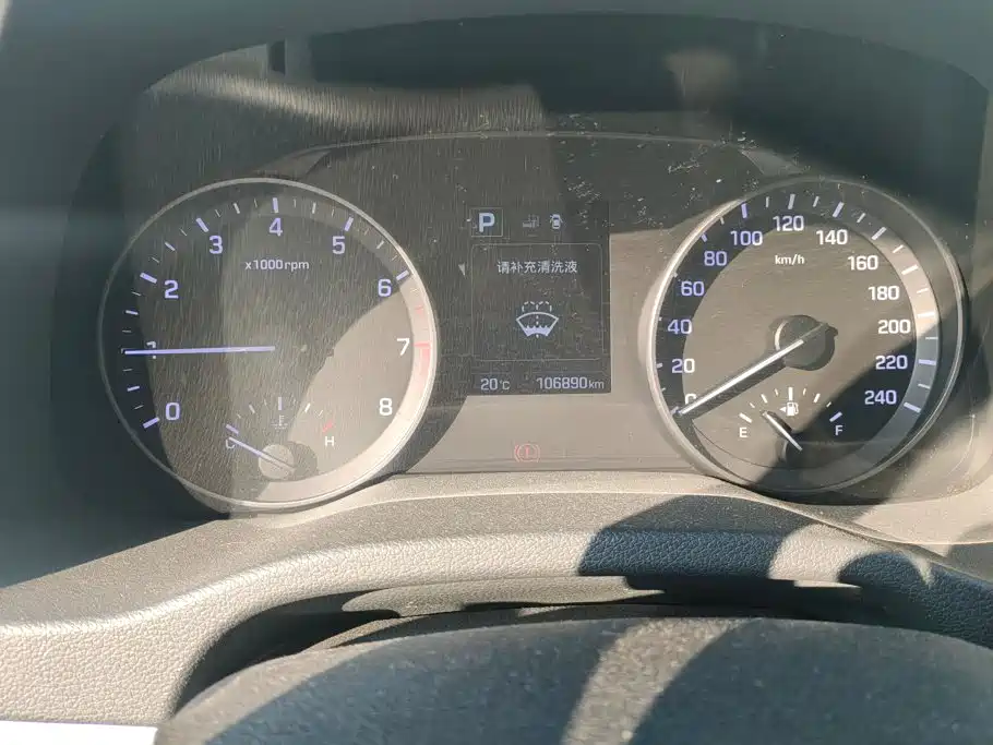 Hyundai Elantra — миниатюра 14