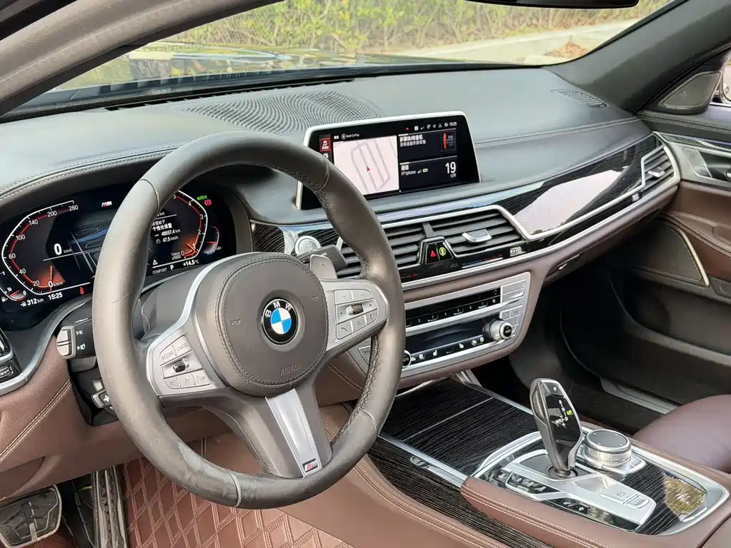 BMW 7 SERIES