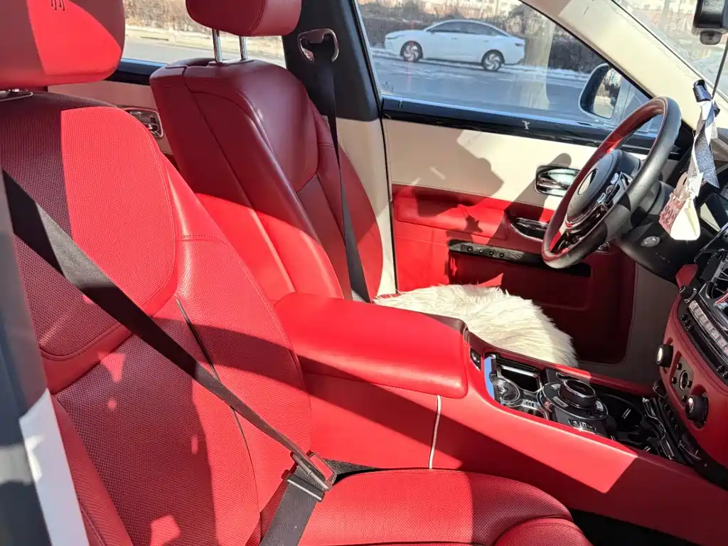 Rolls-Royce Ghost — миниатюра 6