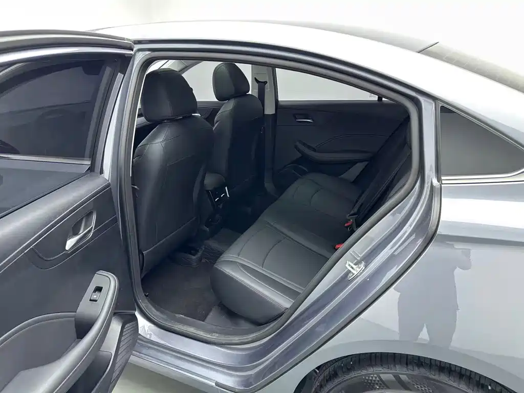 Roewe i5 — миниатюра 6