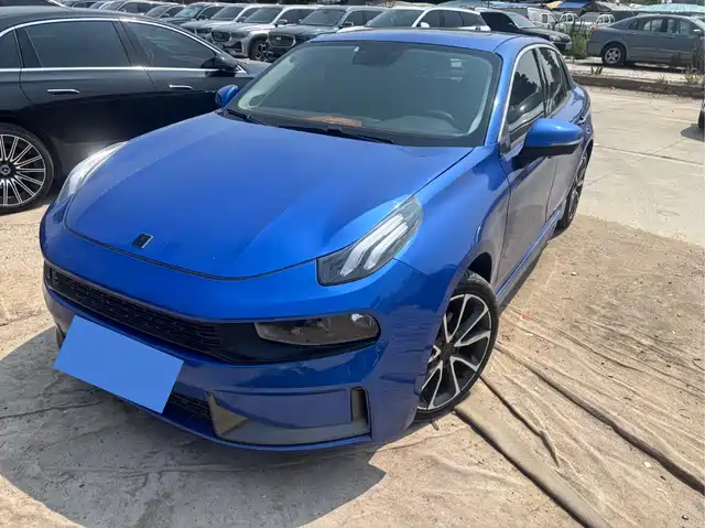 2019 Lynk & Co 03