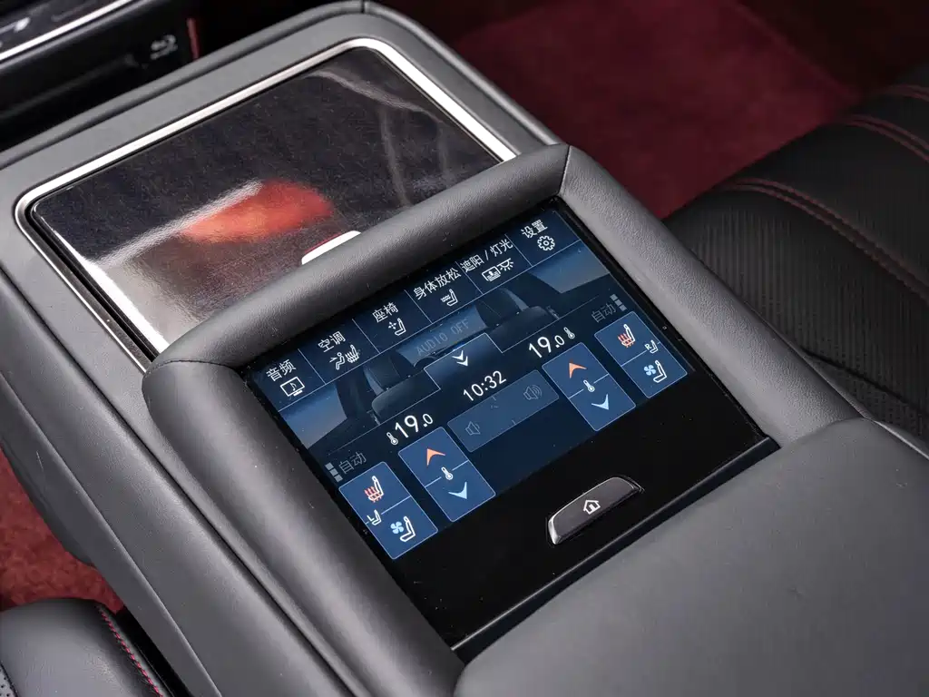 Lexus LS — миниатюра 19
