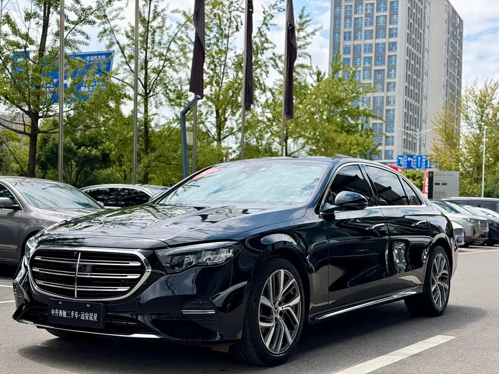 Mercedes-Benz E-Class — миниатюра 4