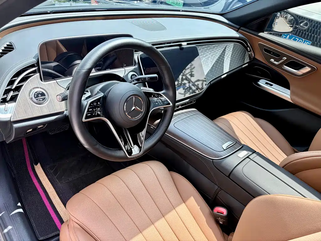 Mercedes-Benz E-Class — миниатюра 18