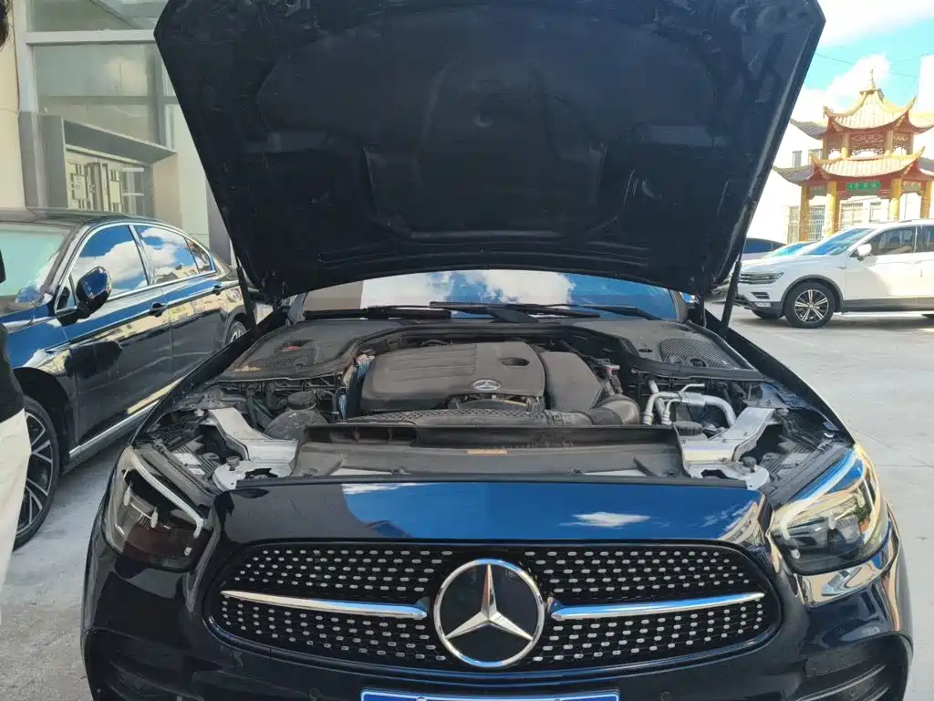 Mercedes-Benz E-Class (Import) — миниатюра 11