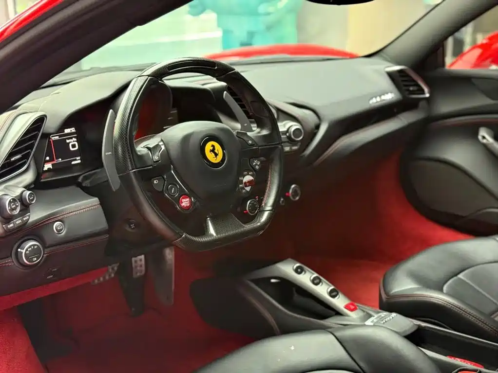 Ferrari 488 — миниатюра 13