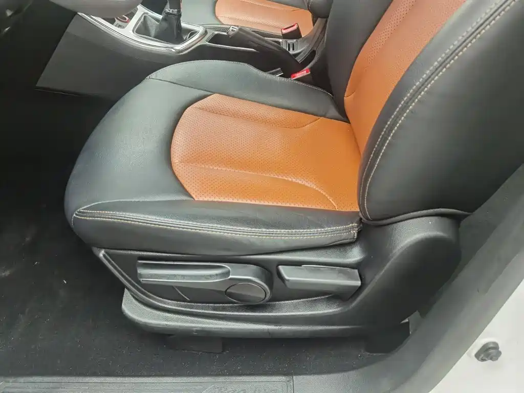 Baojun 560 — миниатюра 20